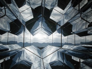 light reflection against mirrors